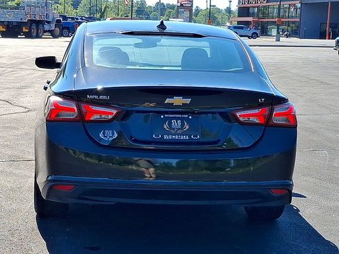 Used 2021 Chevrolet Malibu LT FWD image 23