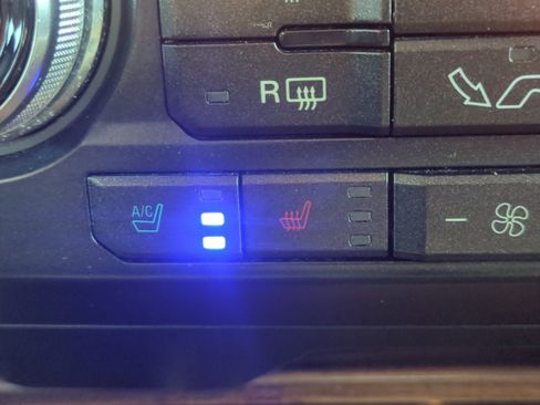 Used 2015 Ford F150 Lariat w/ Equipment Group 502A Luxury image 24