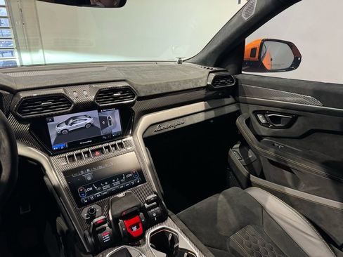 Used 2023 Lamborghini Urus Performante image 60
