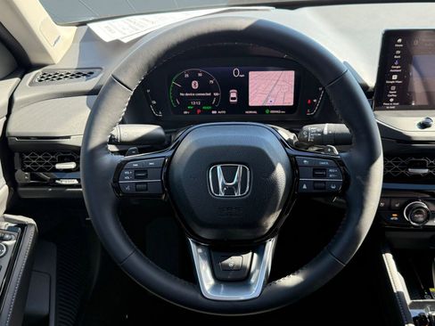 Used 2025 Honda Accord Touring image 14