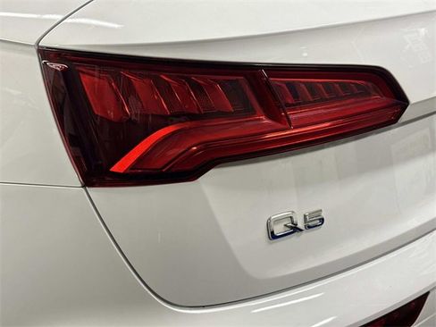 Used 2019 Audi Q5 2.0T Premium w/ Convenience Package image 8