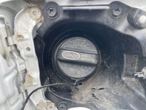 Used 2021 Toyota Tacoma SR AWD/4WD image 18