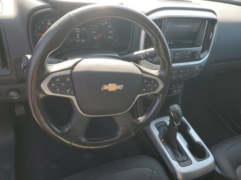 Certified 2022 Chevrolet Colorado LT w/ Luxury Package AWD/4WD image 17
