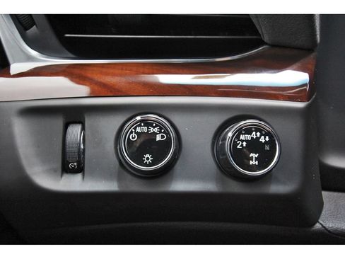 Used 2017 Cadillac Escalade 4WD image 20