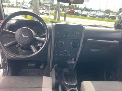 Used 2007 Jeep Wrangler Unlimited X image 13