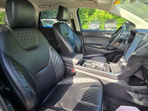 Used 2023 Ford Edge Titanium AWD/4WD image 18