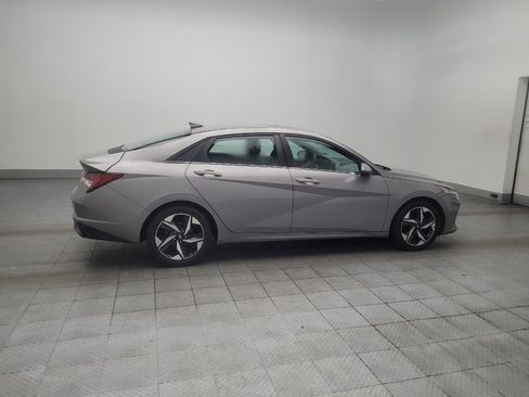 Used 2021 Hyundai Elantra SEL w/ Convenience + Premium Package FWD image 10