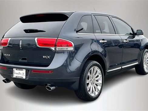 Used 2014 Lincoln MKX FWD w/ Equipment Group 102A image 5