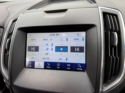 Used 2020 Ford Edge Titanium w/ Equipment Group 301A image 14