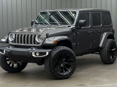 Used 2025 Jeep Wrangler Unlimited Sahara w/ Safety Group
