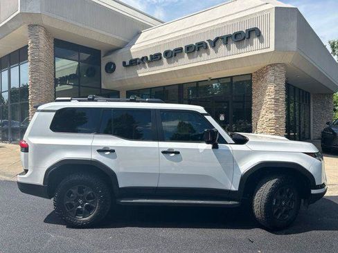 Certified 2025 Lexus GX 550 w/ Accessory Package (CT) AWD/4WD image 8
