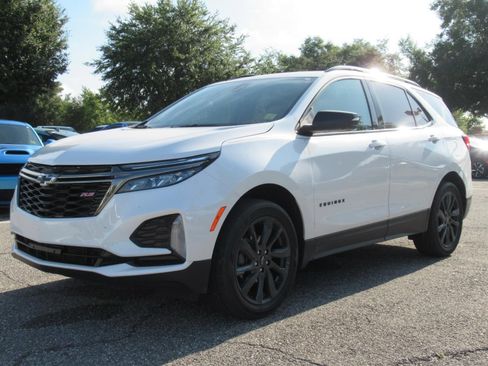 Used 2023 Chevrolet Equinox RS AWD/4WD image 3