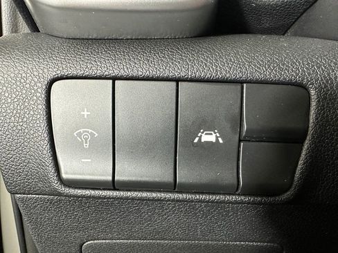 Used 2020 Kia Sportage LX image 17