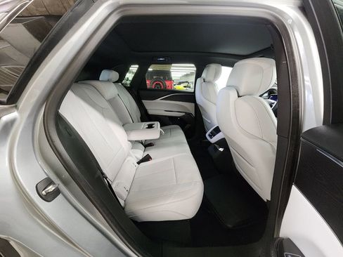 Used 2024 Cadillac Lyriq Sport image 15