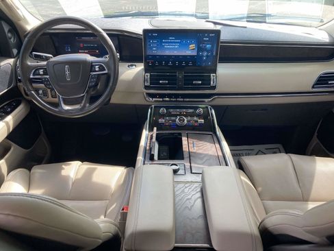 Used 2022 Lincoln Navigator L 4WD image 19