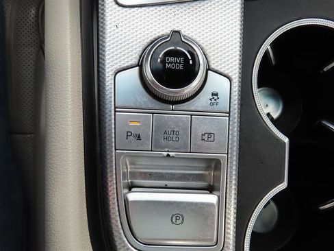 Used 2022 Genesis G70 2.0T w/ Prestige Package image 26