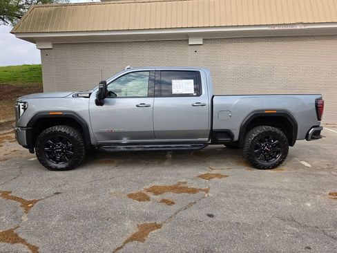 Used 2024 GMC Sierra 2500 AT4 w/ AT4 Preferred Package AWD/4WD image 30