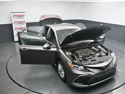 Used 2023 Toyota Camry LE image 25