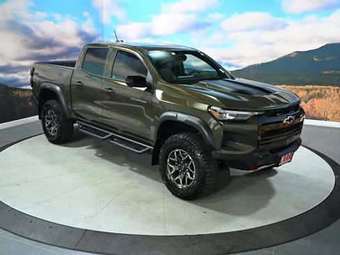 Used 2024 Chevrolet Colorado ZR2 w/ Technology Package image 1