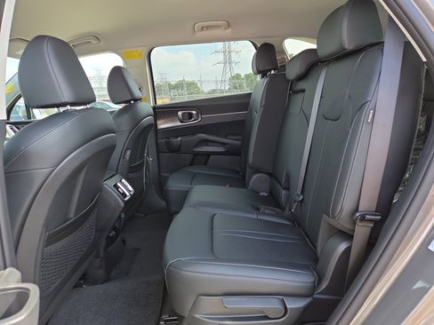 New 2026 Kia Sorento EX FWD image 6