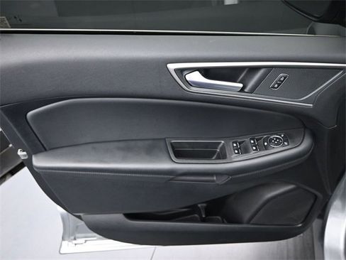 Used 2024 Ford Edge SEL image 12