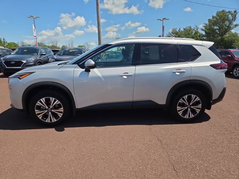 Used 2021 Nissan Rogue SV w/ Premium Package AWD/4WD image 6