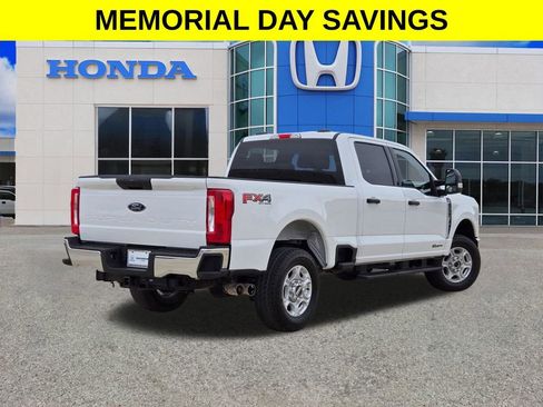 Used 2025 Ford F250 XLT w/ FX4 Off-Road Package AWD/4WD image 3