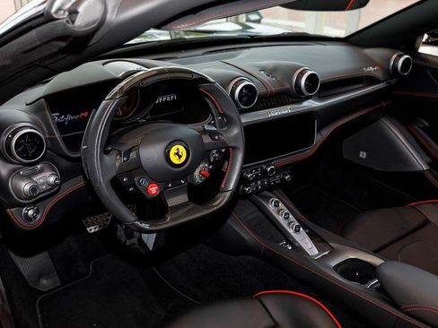 Used 2023 Ferrari Portofino M RWD image 28