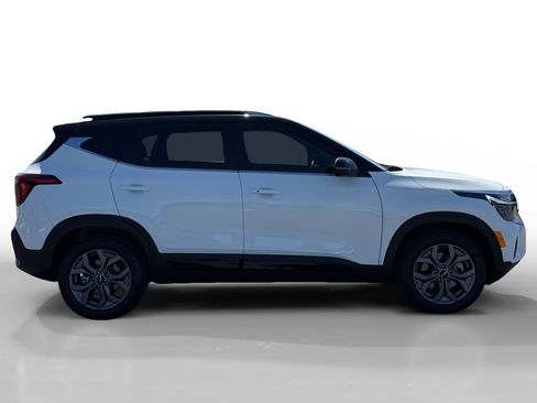 Used 2024 Kia Seltos S AWD/4WD image 6
