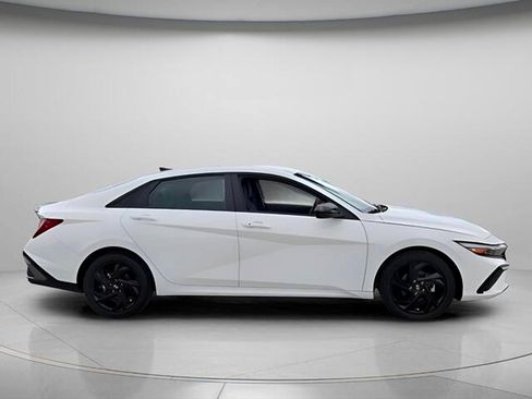 Used 2026 Hyundai Elantra Sport w/ Cargo Package FWD image 4