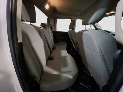 Used 2017 RAM 1500 Express RWD image 17