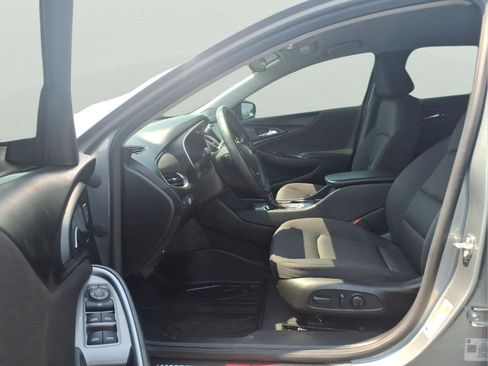 Used 2024 Chevrolet Malibu RS FWD image 17