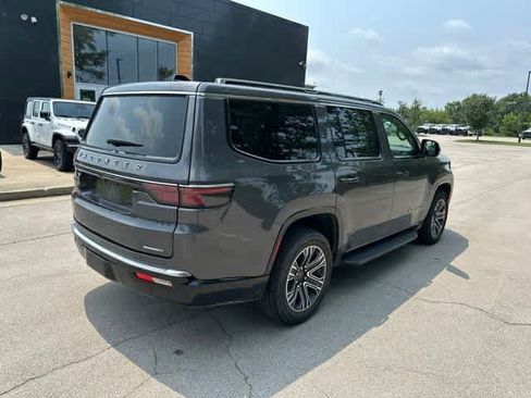 Used 2024 Jeep Wagoneer Series II AWD/4WD image 18