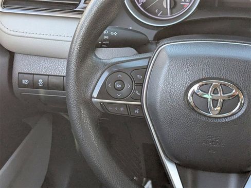 Used 2021 Toyota Camry LE image 17