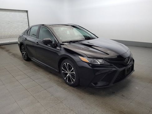 Used 2019 Toyota Camry SE image 13