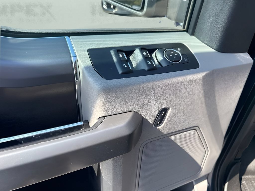 Used 2018 Ford F150 XLT w/ Equipment Group 302A Luxury AWD/4WD image 22