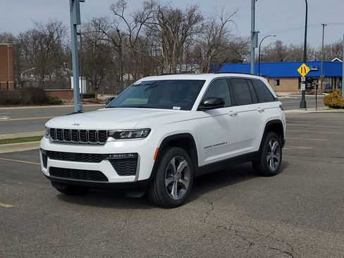 New 2026 Jeep Grand Cherokee Limited image 2