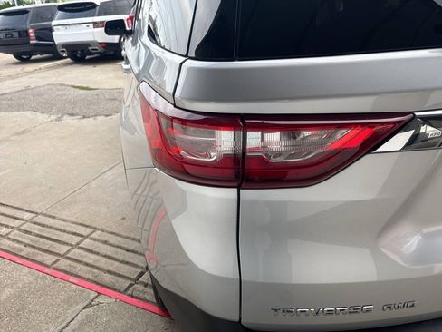 Used 2019 Chevrolet Traverse LT AWD/4WD image 12