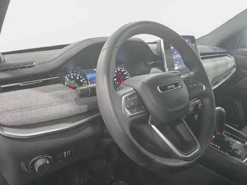 Used 2025 Jeep Compass Sport AWD/4WD image 20
