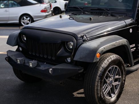 Used 2016 Jeep Wrangler Unlimited Sport w/ Quick Order Package 24S AWD/4WD image 6