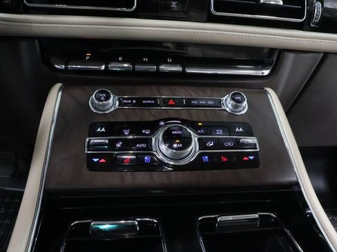 Used 2020 Lincoln Aviator Reserve w/ Equipment Group 202A AWD/4WD image 11