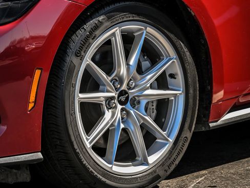 Used 2024 Ford Mustang GT Premium image 3