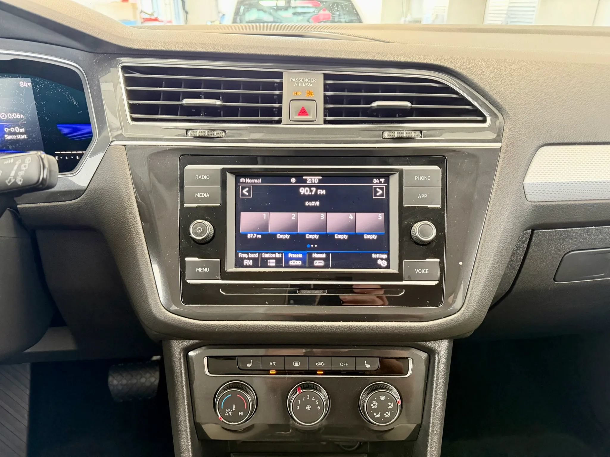 Used 2022 Volkswagen Tiguan S AWD/4WD image 24