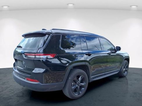 Used 2021 Jeep Grand Cherokee L Laredo AWD/4WD image 13