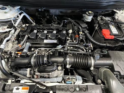 Used 2018 Honda Accord Touring image 22
