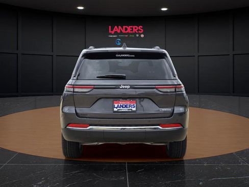 New 2026 Jeep Grand Cherokee Laredo X RWD image 3