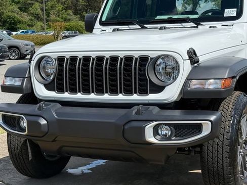 New 2026 Jeep Gladiator Sport AWD/4WD image 10
