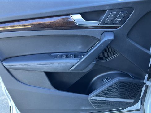 Used 2019 Audi Q5 2.0T Premium Plus w/ Premium Plus Package image 14