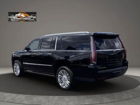 Used 2018 Cadillac Escalade ESV Platinum AWD/4WD image 4