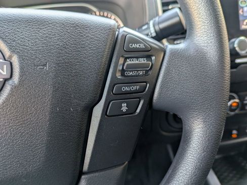 Used 2022 Nissan Frontier SV w/ Technology Package image 16